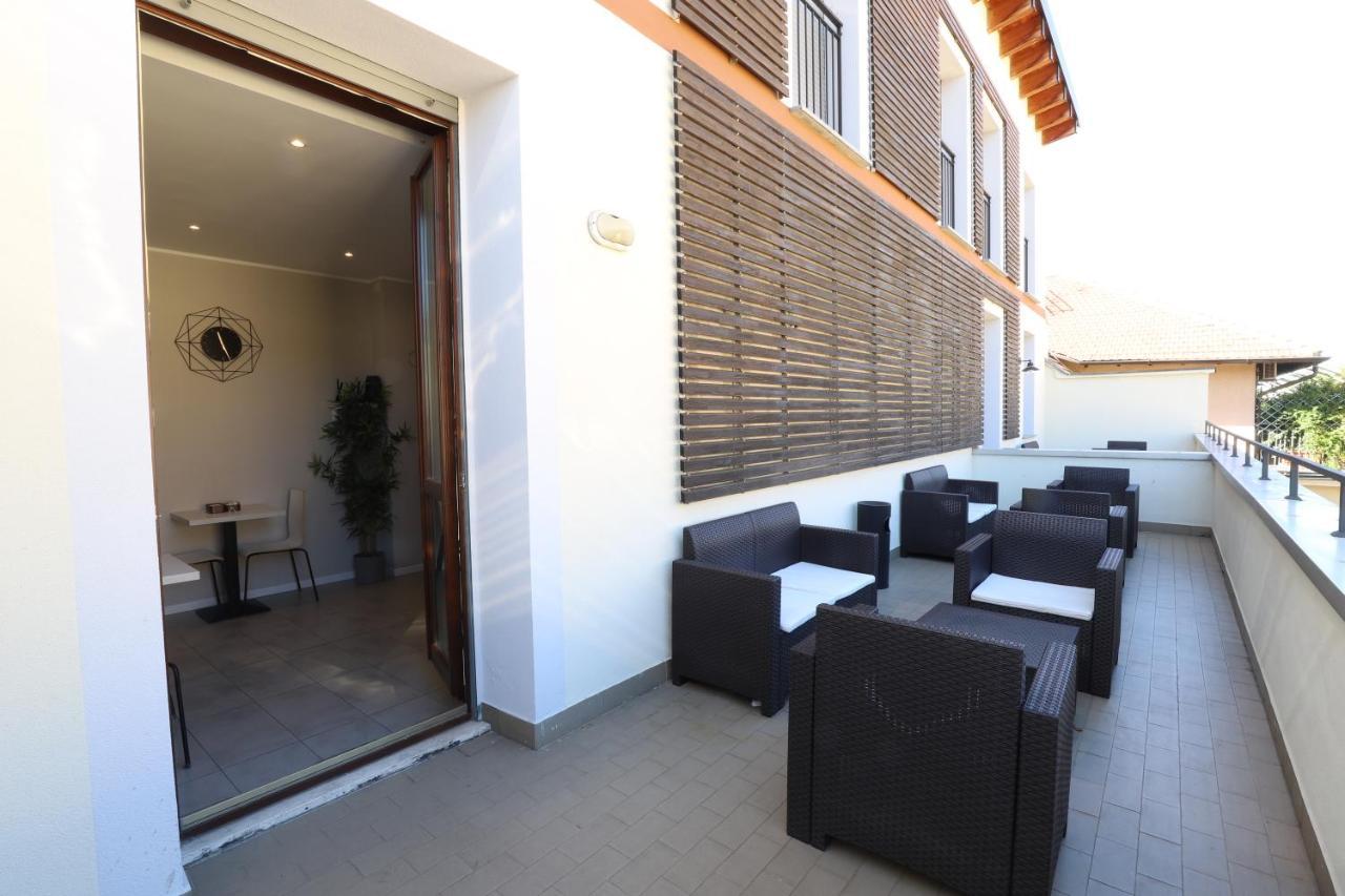 Golden Milano Hotel Exterior photo