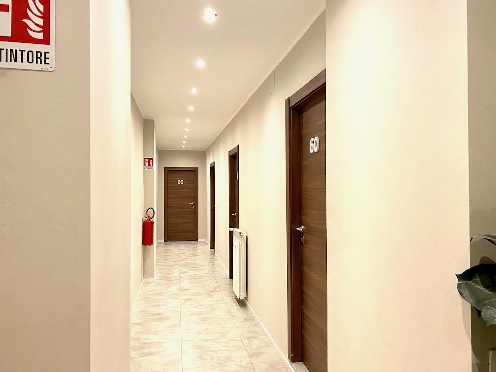 Golden Milano Hotel Exterior photo