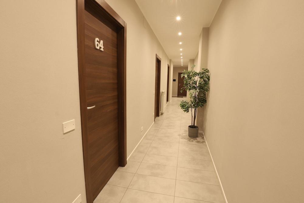 Golden Milano Hotel Exterior photo
