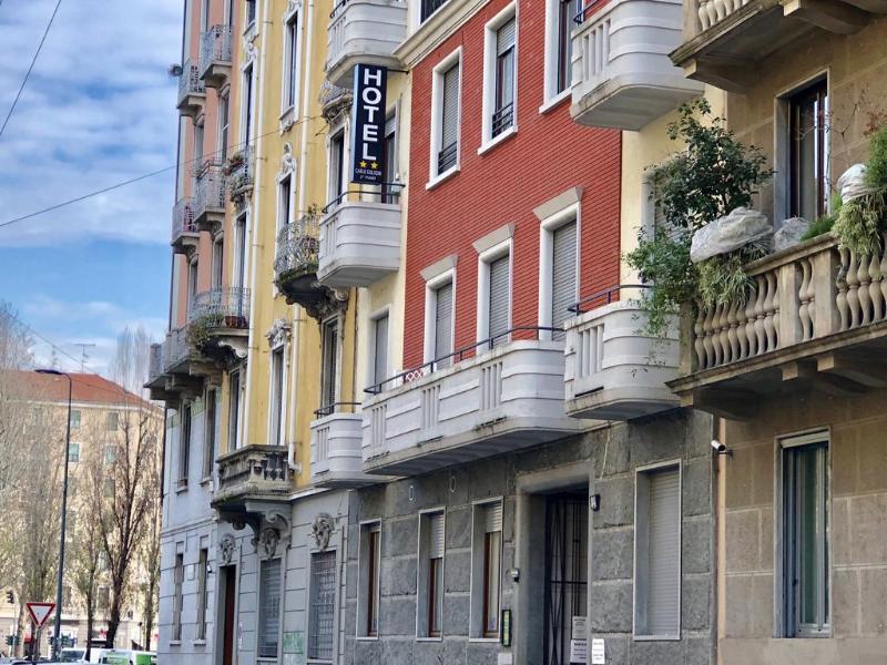 Golden Milano Hotel Exterior photo